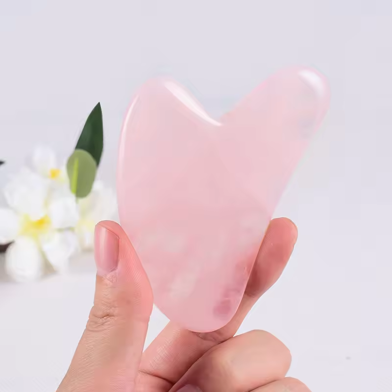 أداة تدليك الوجه من حجر اليشم  - مراجعة Skincare Qv وسعره